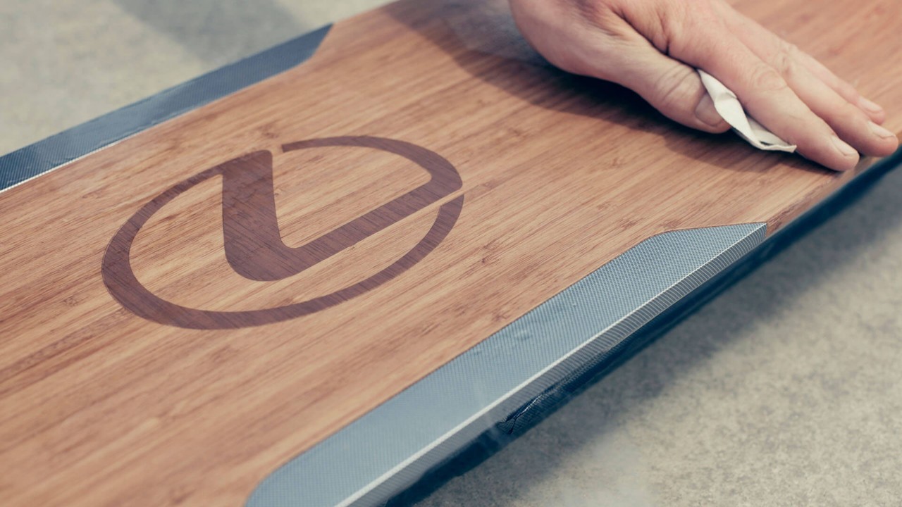CREATING AN ICON, EXPLORE NEW FORM OF MOTION