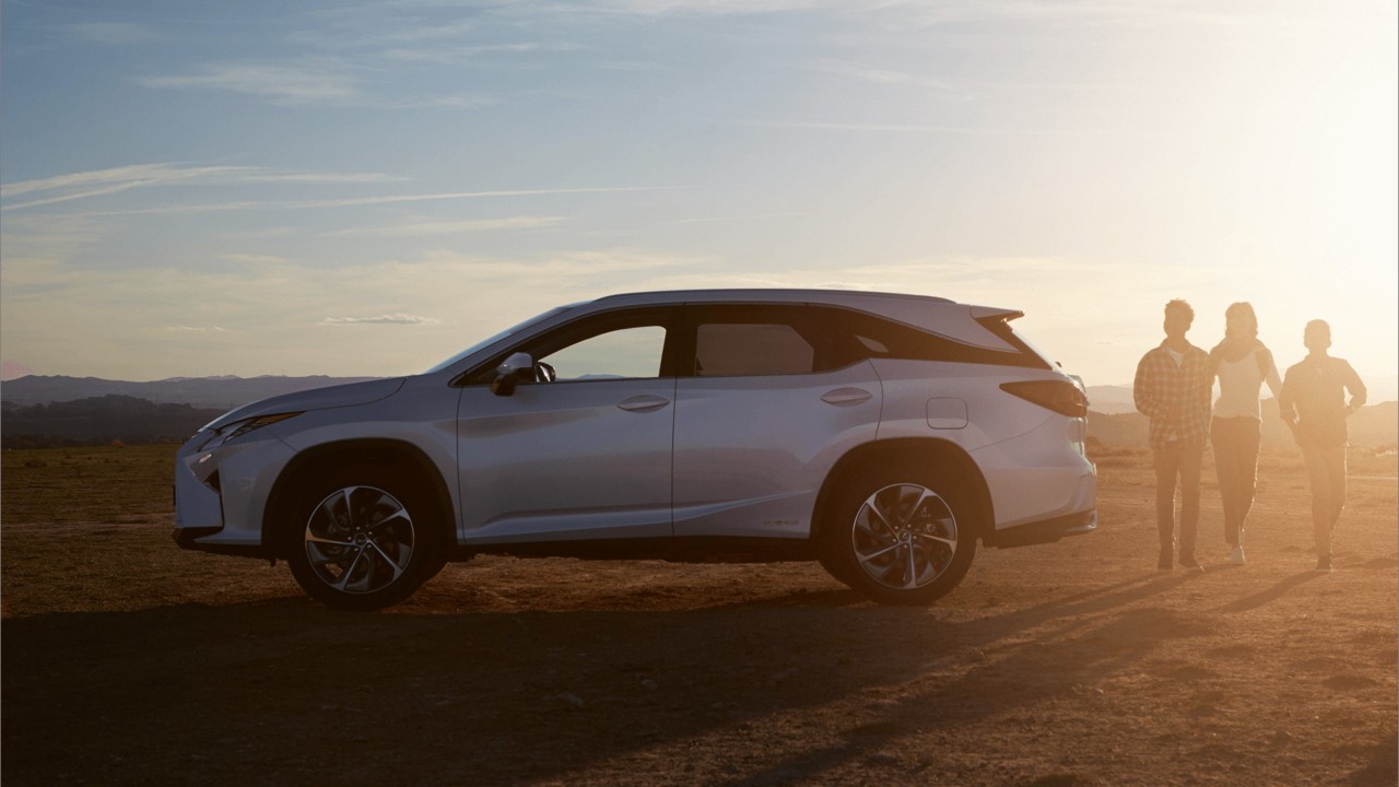 LEXUS RX DRIVERS NOW HAVE THE POWER OF THREE (ROWS)