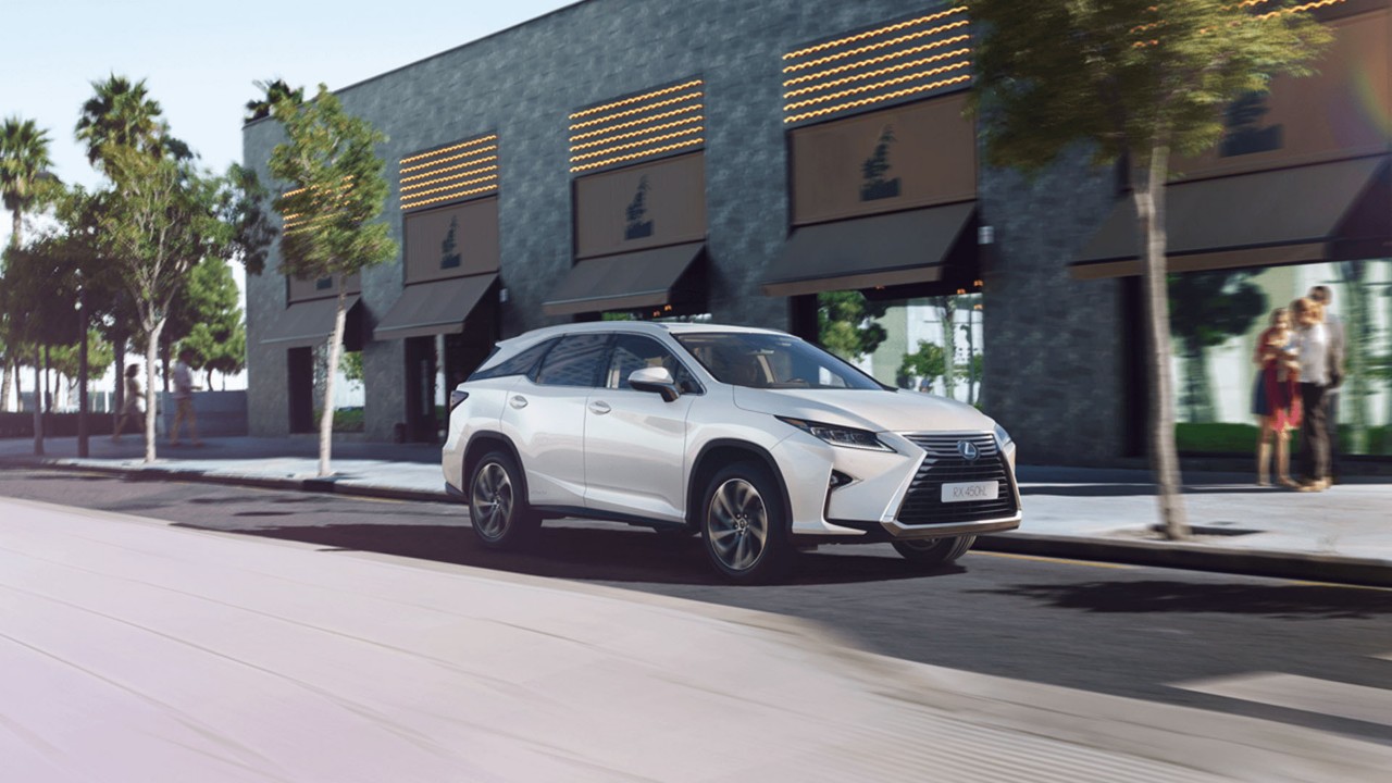 LEXUS RX DRIVERS NOW HAVE THE POWER OF THREE (ROWS)