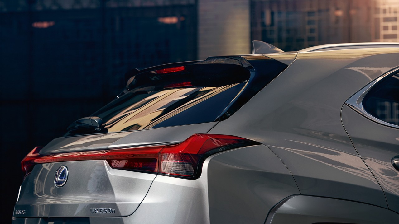 2022-dxp-lexus-self-charging-hybrid-benefits-1920x1080